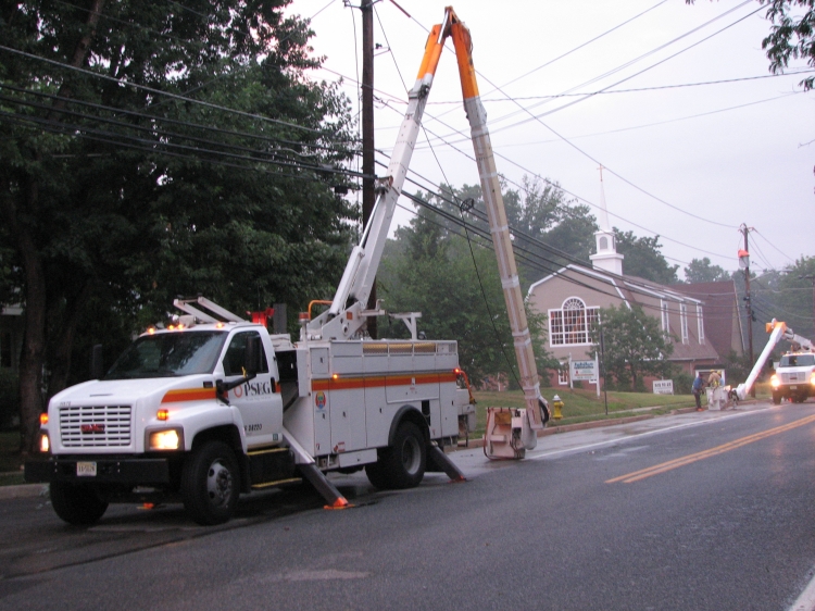 Wires on Park & Kings