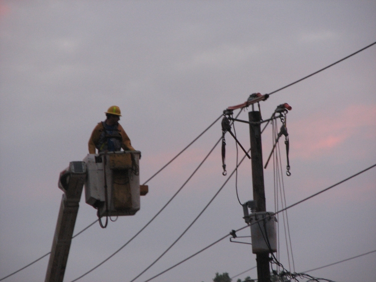 Wires on Park & Kings